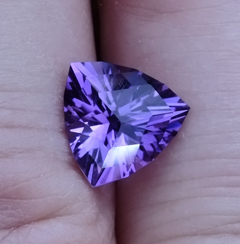 Amethyst - Cube Illusion