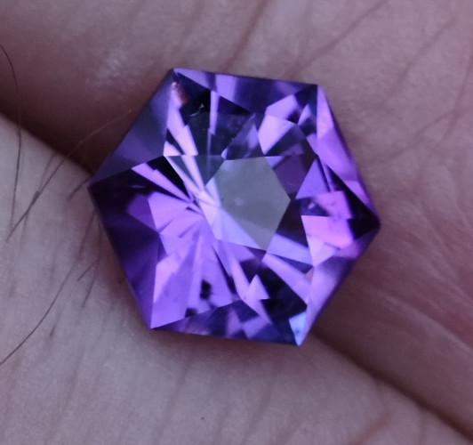 Amethyst - Cube Illusion