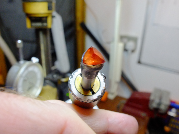 scuting sapphire crown